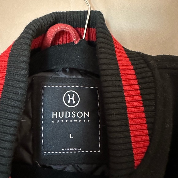 Off brand APE, not sure it’s really original, but is in good condition - Picture 4 of 4